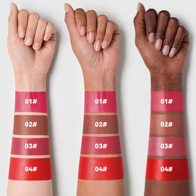 Läpppenna med markerprecision – Långvarig & Återfuktande