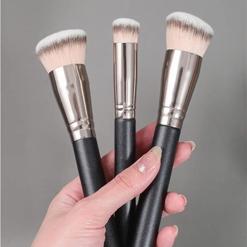 Makeup Brushes - Foundation Concealer