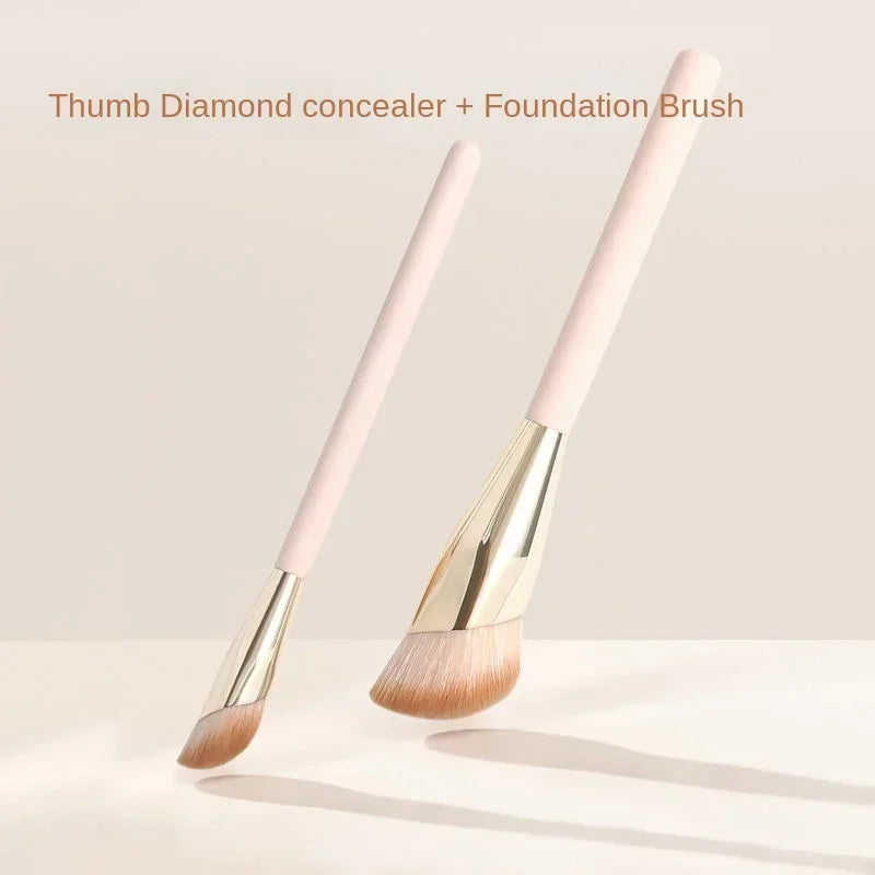 Foundation & Concealer Borste – Perfekt Täckning Varje Gång